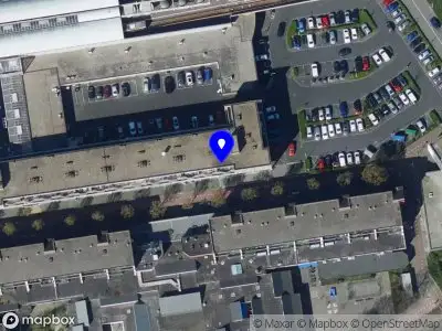 Ambulance met grote spoed naar de Lenteakker in Spijkenisse