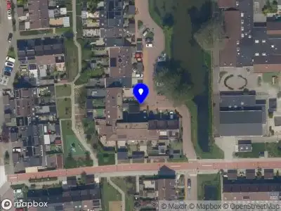 Ambulance met grote spoed naar de Dorus Rijkersrede in Capelle aan den IJssel