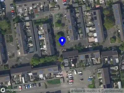 Ambulance met grote spoed naar de Vincent van Goghlaan in Roelofarendsveen