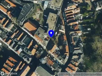 Brandweer met gepaste spoed naar de Vijfhoek in Zwolle vanwege een liftopsluiting