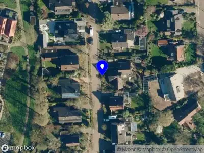 Brandweer met gepaste spoed naar de Narcisstraat in Brummen vanwege waarnemen gaslucht