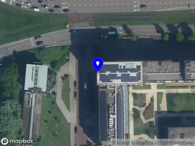 Brandweer met grote spoed naar de Hendrikje Stoffelsstraat in Amsterdam vanwege een liftopsluiting