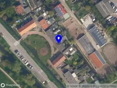 Ambulance met grote spoed naar de Wollefoppenweg in Zevenhuizen