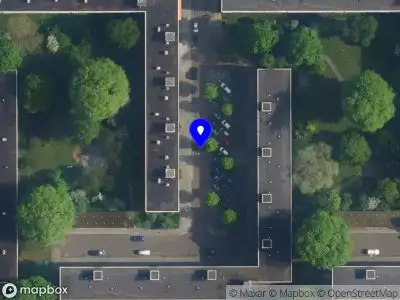 Ambulance met gepaste spoed naar de Kiefskamp in Amsterdam