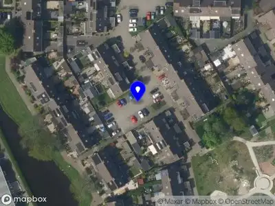 Ambulance met grote spoed naar de Griede in Leimuiden