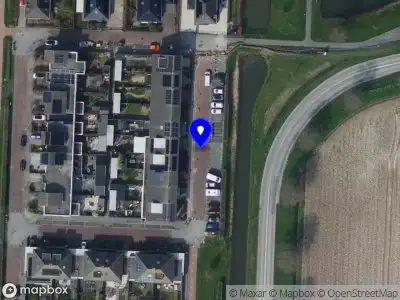 Ambulance met gepaste spoed naar de Van Cromstrijensingel in Numansdorp