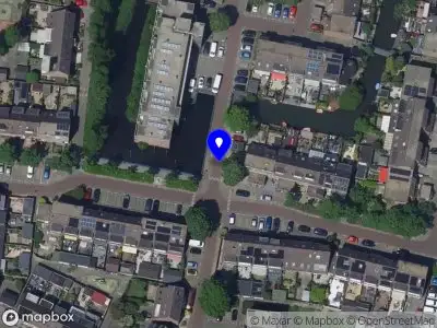 Ambulance met grote spoed naar de Rudyard Kipling-erf in Dordrecht