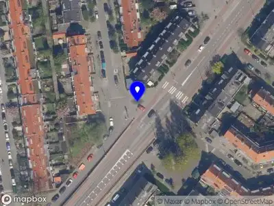 Brandweer met gepaste spoed naar de Rozenlaan in Rotterdam vanwege afhijsen patient