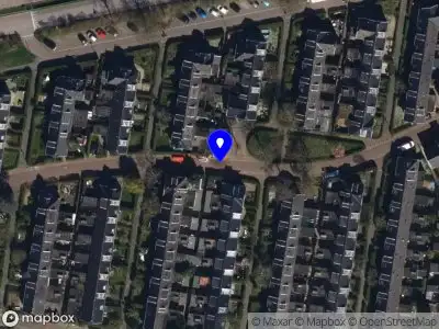 Brandweer met gepaste spoed naar de Hollanderstraat in Leeuwarden vanwege afhijsen patient