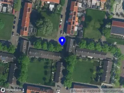 Ambulance met gepaste spoed naar de De Bazelhof in Amsterdam