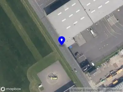 Ambulance en brandweer met gepaste spoed naar de Brandenburgbaan in Rotterdam