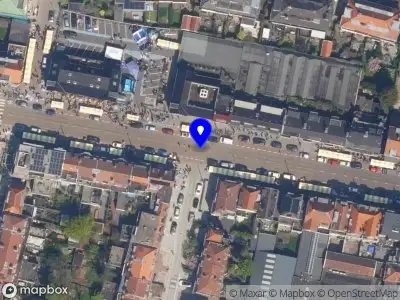 Ambulance met gepaste spoed naar de Kleiweg in Rotterdam