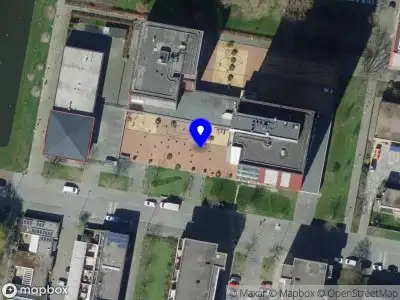 Ambulance met gepaste spoed naar de Vlissingenplein in Rotterdam