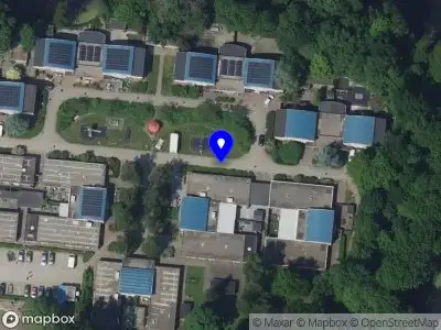 Ambulance met grote spoed naar de Zeeldraaier in Sliedrecht