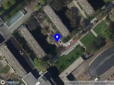 Ambulance met grote spoed naar de Lonnekerstraat in 's-Gravenhage