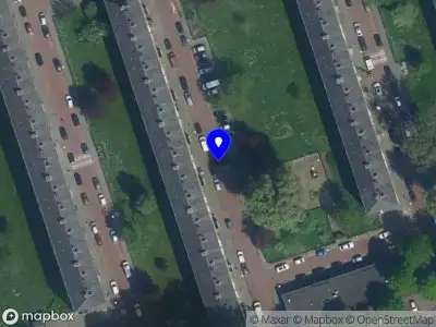 Ambulance met gepaste spoed naar de Borrendammehof in Amsterdam