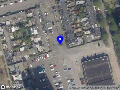 Ambulance met grote spoed naar de Arrheniusweg in Rotterdam