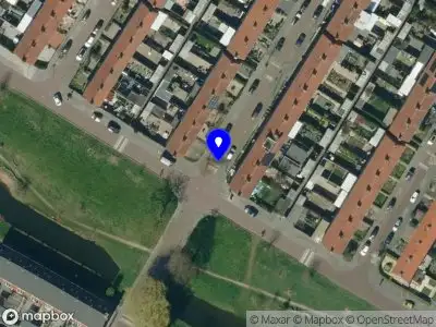 Brandweer met gepaste spoed naar de Wikkestraat in Arnhem vanwege waarnemen gaslucht