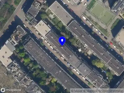 Ambulance met grote spoed naar de Ackersdijkstraat in Rotterdam