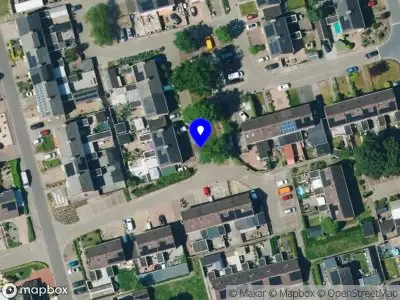 Brandweer en politie met grote spoed naar de Groen van Prinstererstraat in Veenoord vanwege middelgrote brand