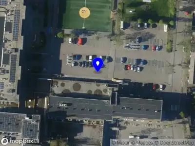 Ambulance met grote spoed naar de Johanna Naberstraat in Alkmaar