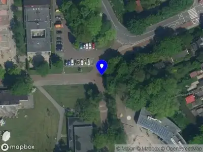 Ambulance met grote spoed naar de Molenwijk in Amsterdam