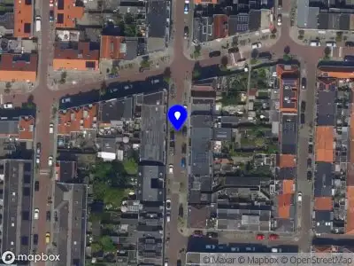 Brandweer met gepaste spoed naar de Prinsenstraat in Leiden vanwege afgaan rookmelder