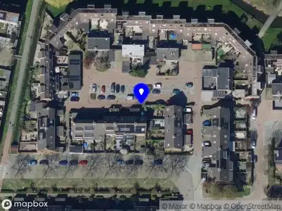 Brandweer met grote spoed naar de Zwaluw in Hoogvliet Rotterdam vanwege reanimatie