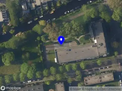 Ambulance met gepaste spoed naar de Diepenbrocklaan in Leiden
