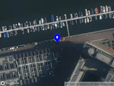 Brandweer met gepaste spoed naar de Stuurmankade in Amsterdam vanwege dier(en) in nood