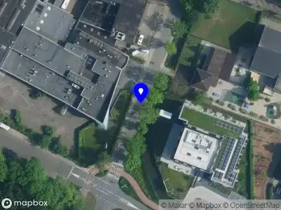 Ambulance met grote spoed naar de Polderweg in Ouderkerk aan de Amstel