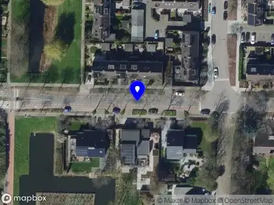 Ambulance met grote spoed naar de Jaagpad in Barendrecht