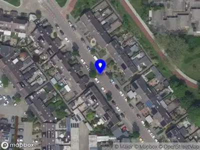 Brandweer en politie met grote spoed naar de Flintdijk in Roosendaal vanwege waarnemen gaslucht