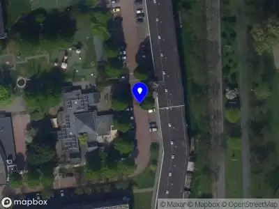 Ambulance met grote spoed naar de Milanenhorst in Leiden