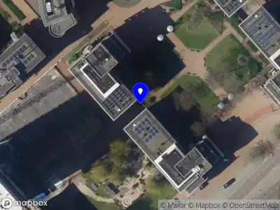 Ambulance met gepaste spoed naar de Maanplein in 's-Gravenhage