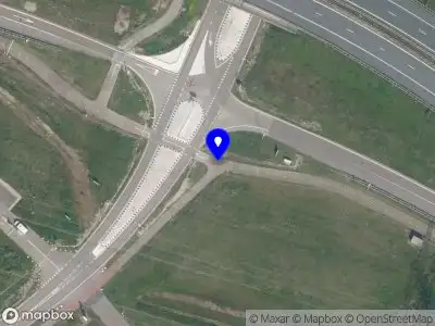 Ambulance, brandweer en politie met gepaste spoed naar de d'Arcyweg in Europoort Rotterdam