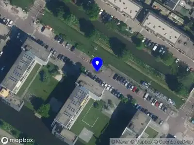 Ambulance met gepaste spoed naar de Ladogameerhof in Amsterdam