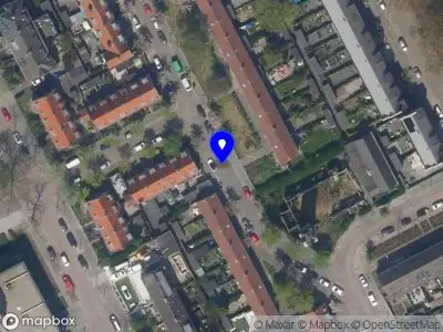 Brandweer met grote spoed naar de Streefkerkstraat in Rotterdam vanwege voertuigbrand