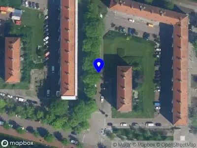 Politie met grote spoed naar de Frans Naerebouthof in Amsterdam
