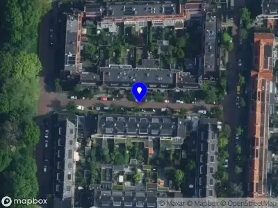 Ambulance met gepaste spoed naar de Boekenrodelaan in Amstelveen