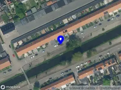 Brandweer met gepaste spoed naar de Roelof Bootstraat in Edam vanwege waarnemen gaslucht