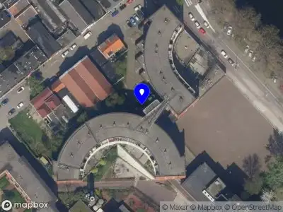 Ambulance met grote spoed naar de Havenbogen in Schiedam