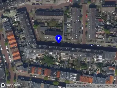 Ambulance met grote spoed naar de Bronkhorststraat in Leiden