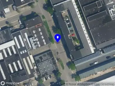 Ambulance met grote spoed naar de Hulswitweg in Haarlem