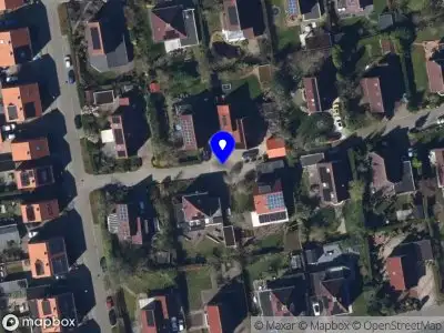 Brandweer met gepaste spoed naar de Anna Blamanstraat in Groningen vanwege een buitenbrand