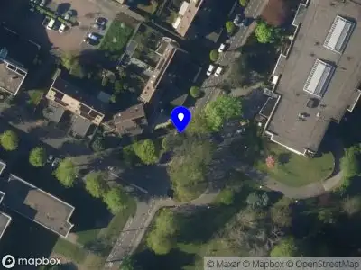 Brandweer met gepaste spoed naar de Jan van Eycklaan in Bilthoven vanwege een liftopsluiting