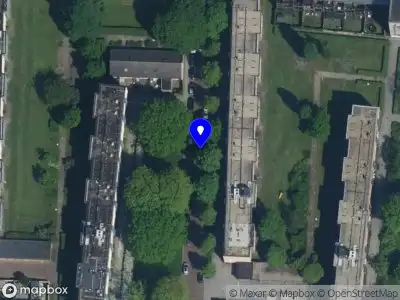 Ambulance met grote spoed naar de Denemarkenstraat in Haarlem