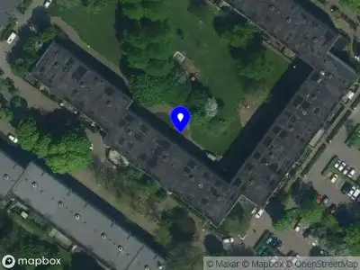 Ambulance met gepaste spoed naar de Spinakerhof in Amsterdam