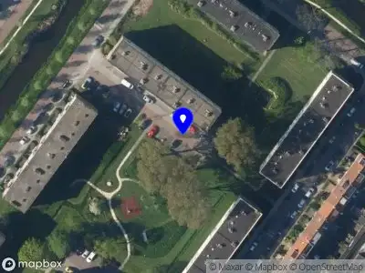 Brandweer met grote spoed naar de Ruysdaelhof in Voorschoten vanwege stankoverlast