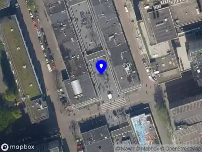 Brandweer met gepaste spoed naar de Lijnbaan in Rotterdam vanwege een liftopsluiting